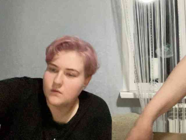 Tanya-and-Sara webcam