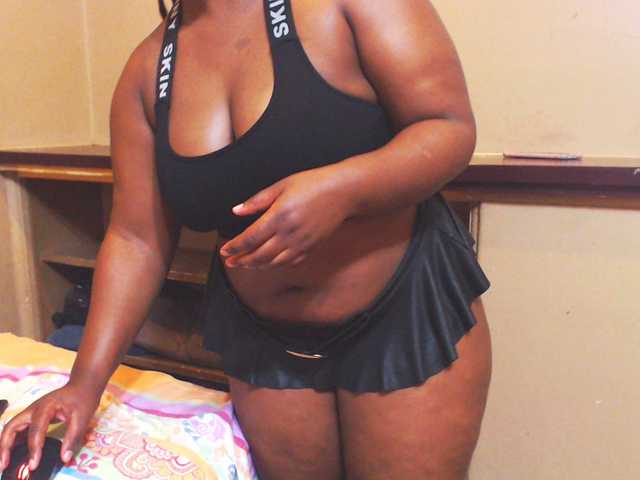 sexychocolatbox10's BongaCams show and profile