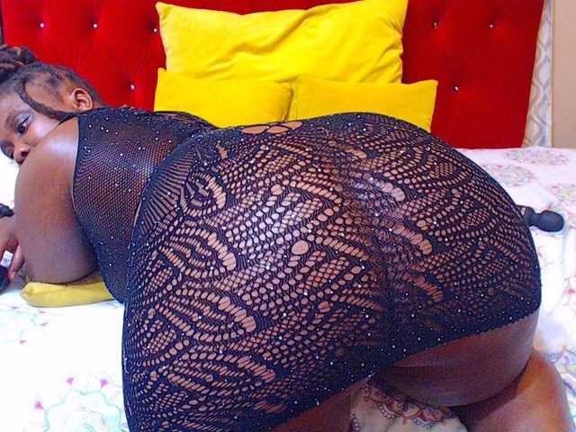 sexychocolatbox10's BongaCams show and profile