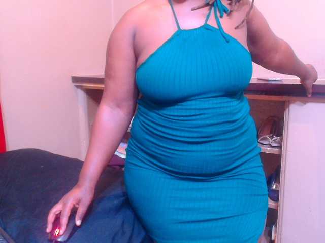 sexychocolatbox10's BongaCams show and profile