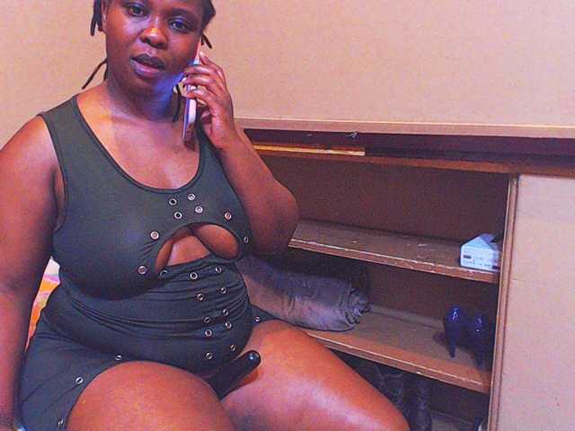 sexychocolatbox10's BongaCams show and profile