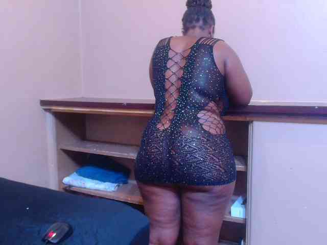 sexychocolatbox1... Live Webcam on BongaCams