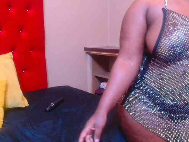 sexychocolatbox10 webcam