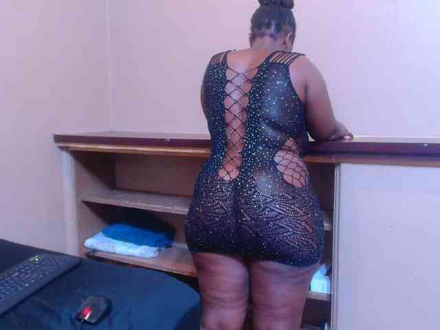 sexychocolatbox1... Live Webcam on BongaCams