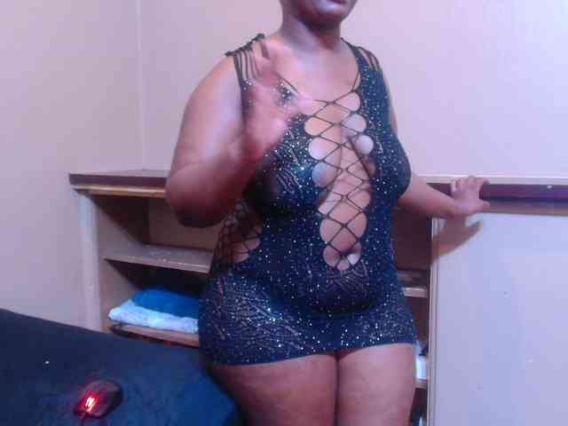 sexychocolatbox1... Live Webcam on BongaCams