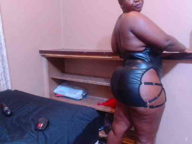 sexychocolatbox10 bongacams