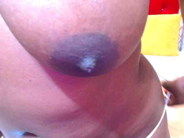 sexychocolatbox1... Live Webcam on BongaCams