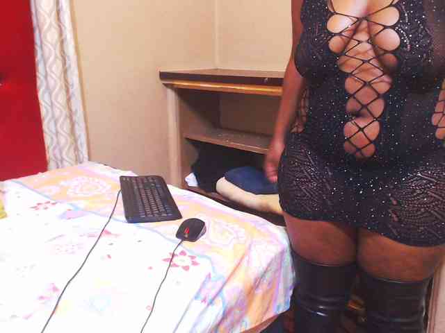sexychocolatbox10 webcam