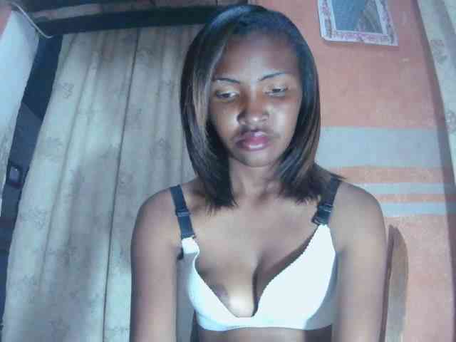 Mariana1340 Live Webcam on BongaCams