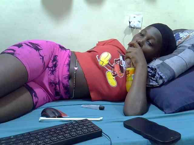 Tightpussie1 webcam
