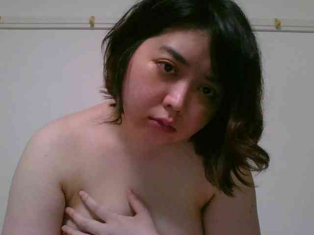 nikke-speech-impaired- webcam