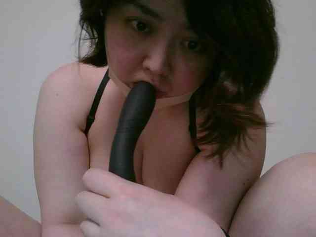 nikke-speech-impaired- webcam