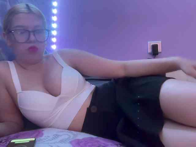 Miss-kis68 webcam