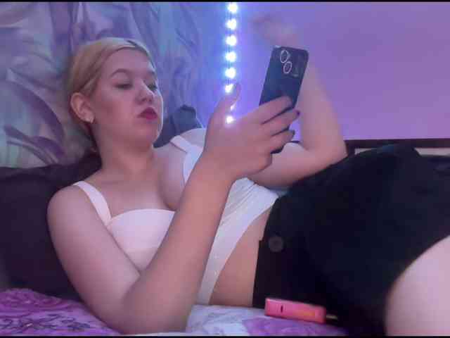 Miss-kis68 webcam