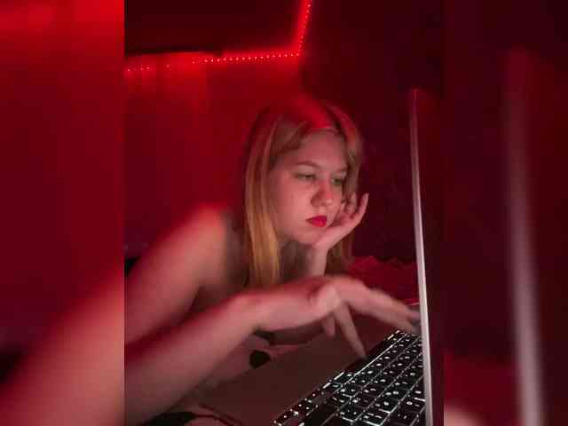 Miss-kis68 webcam