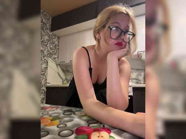 Miss-kis68 webcam