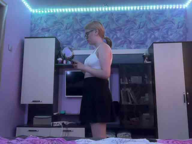 Miss-kis68 webcam