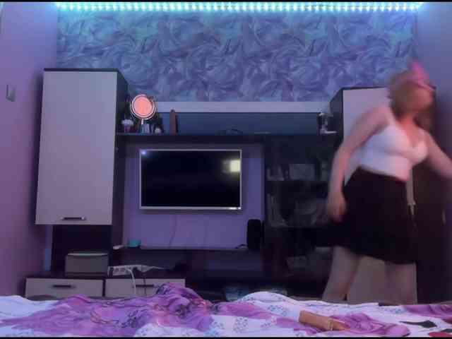 Miss-kis68 webcam