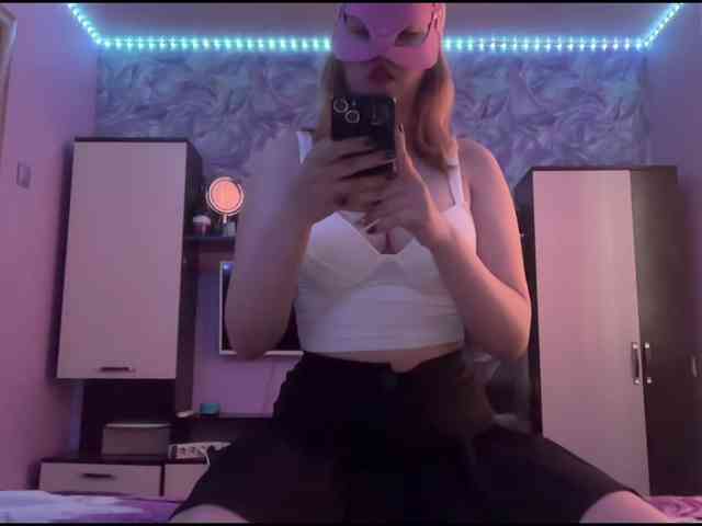 Miss-kis68 webcam