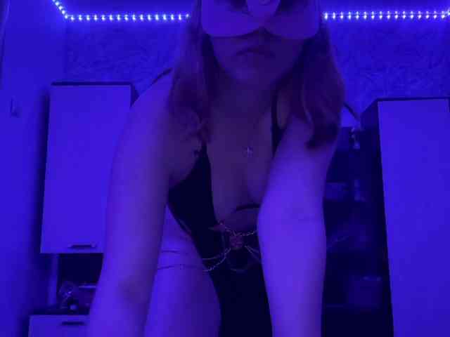 Miss-kis68 webcam
