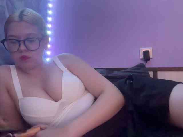 Miss-kis68 webcam