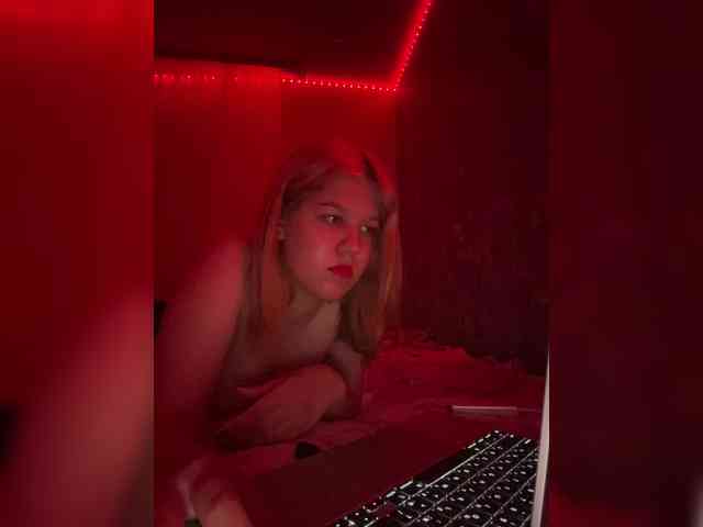 Miss-kis68 webcam