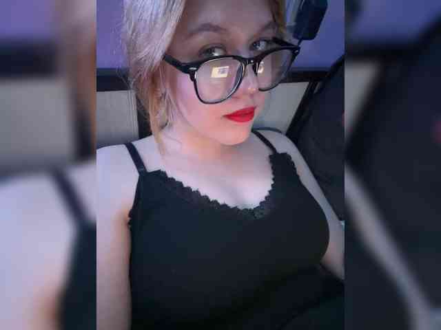 Miss-kis68 webcam