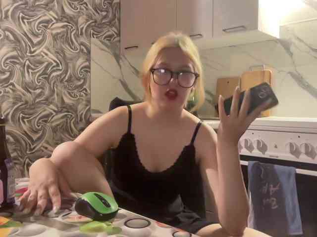 Miss-kis68 webcam