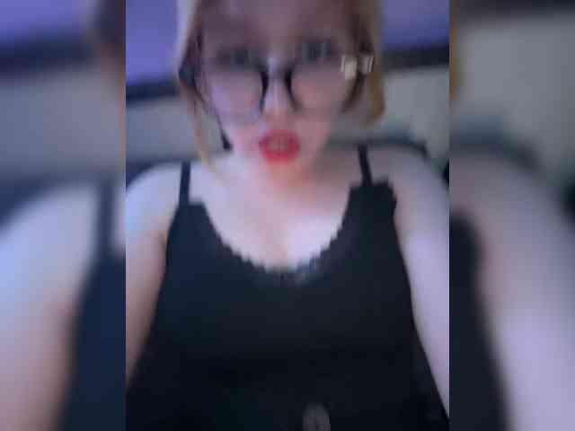 Miss-kis68 webcam