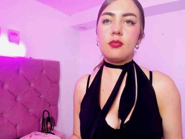 LunnaStarr webcam