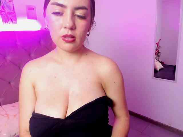 LunnaStarr webcam
