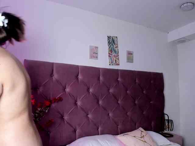LunnaStarr webcam