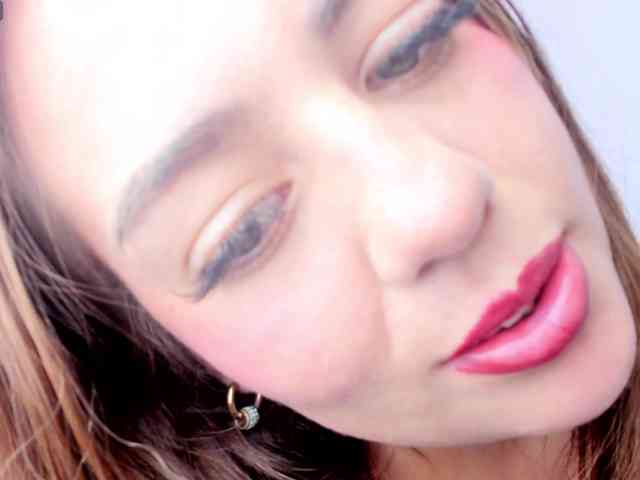 LunnaStarr webcam