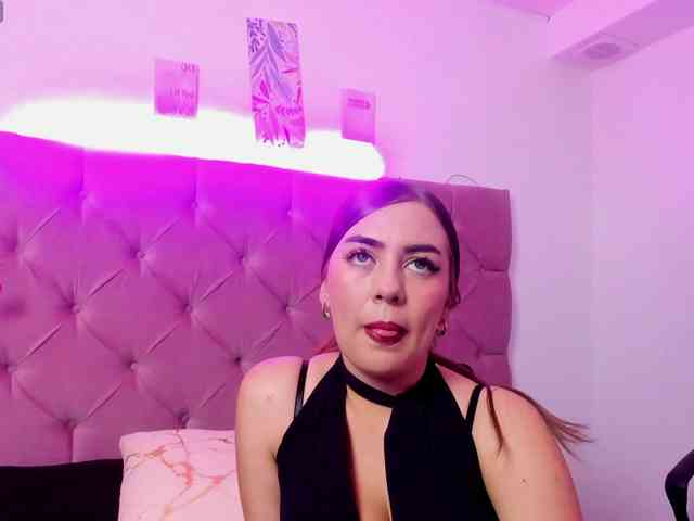 LunnaStarr webcam