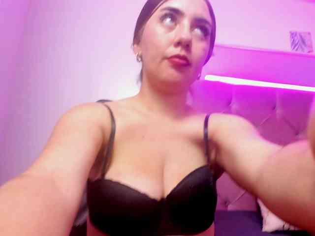 LunnaStarr webcam