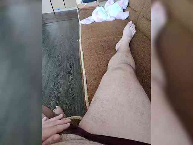 webcam strip Mr-and-Mrs