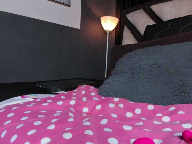 Emilyjhonson-1 on BongaCams 