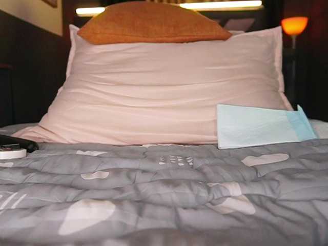 Emilyjhonson-1's BongaCams show and profile