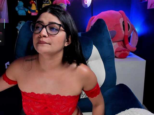 Emilyjhonson-1's BongaCams show and profile