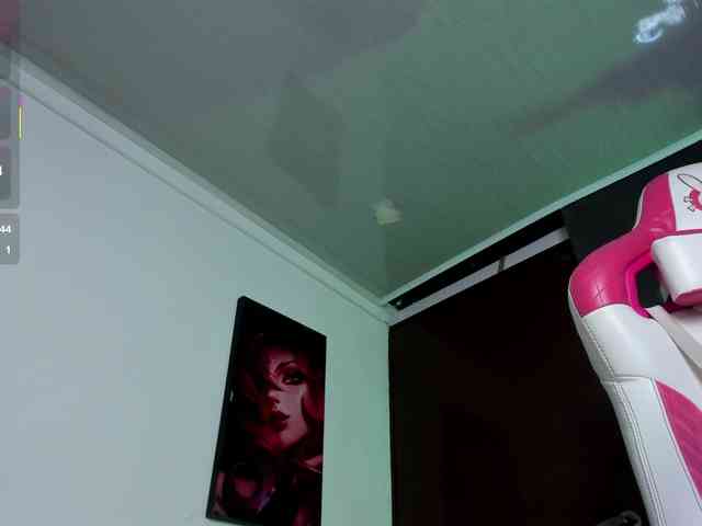 Emilyjhonson-1 Live Webcam on BongaCams