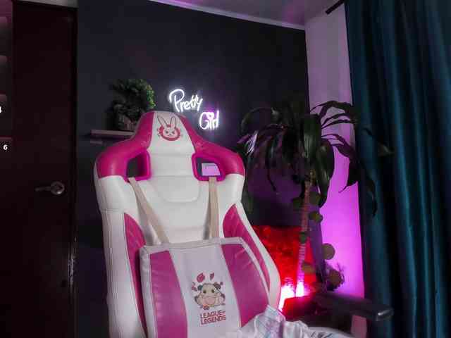 Emilyjhonson-1 Emilyjhonson-1