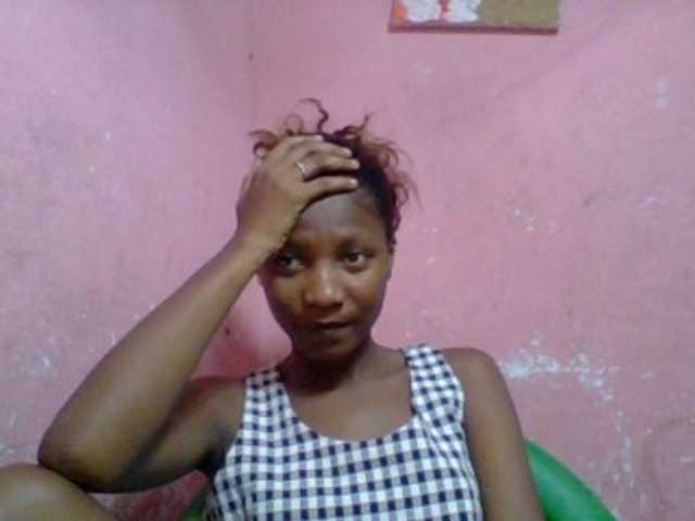 Elizahhh, une amatrice française avec qui discuter et avoir du sexe