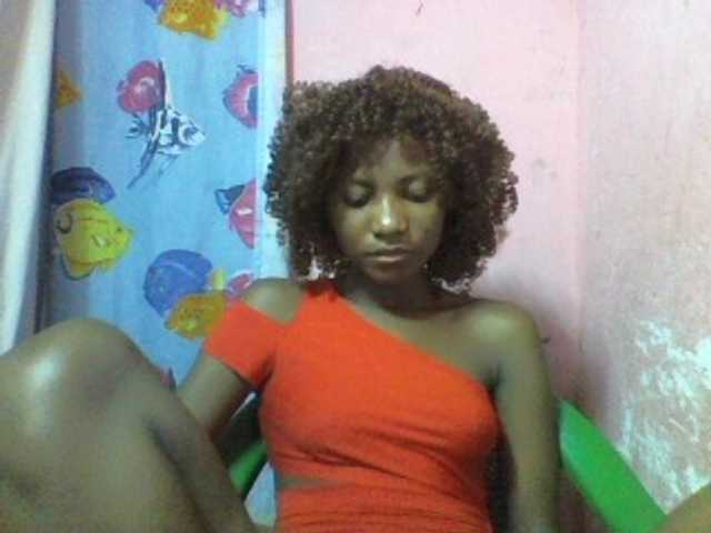 Elizahhh, une amatrice française avec qui discuter et avoir du sexe