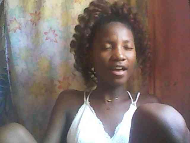 Elizahhh Live Webcam on BongaCams