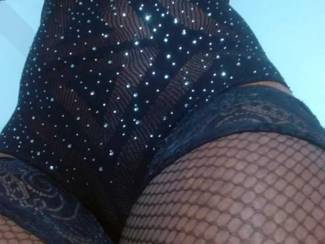 Emilyht's BongaCams show and profile