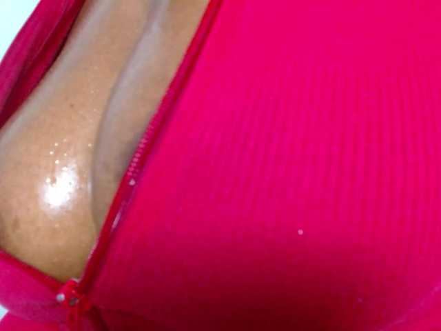 Emilyht webcam bongacams model stream image