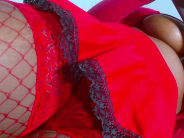 Emilyht's BongaCams show and profile