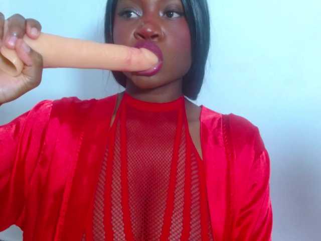 Emilyht's BongaCams show and profile