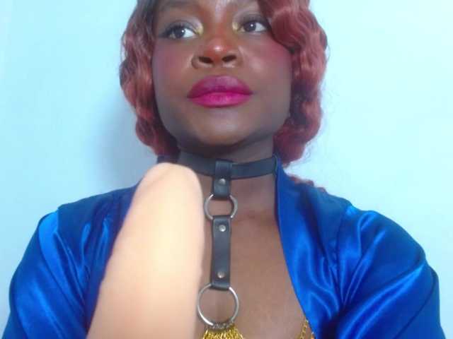 Emilyht's BongaCams show and profile