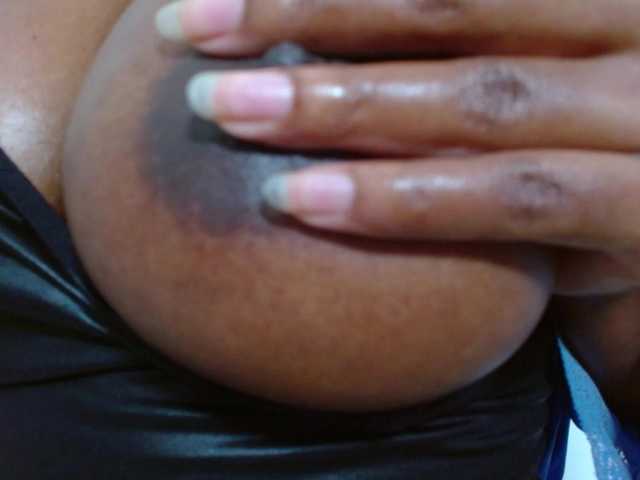 Emilyht webcam bongacams model stream image